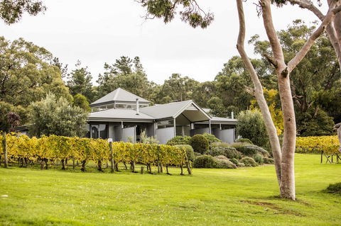 Polperro Villas - Accommodation Gladstone 19