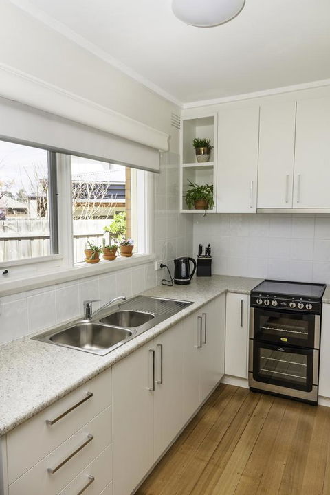 Bacchus Centro - Accommodation Gladstone 2