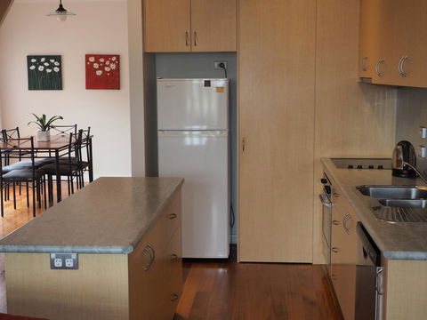 Beechwood Apartment - Accommodation Gladstone 13