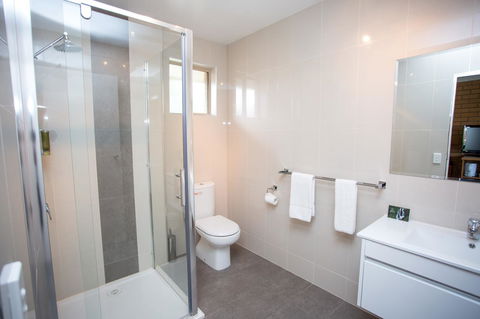 Blue Whale Motor Inn & Apartments - Accommodation Gladstone 15