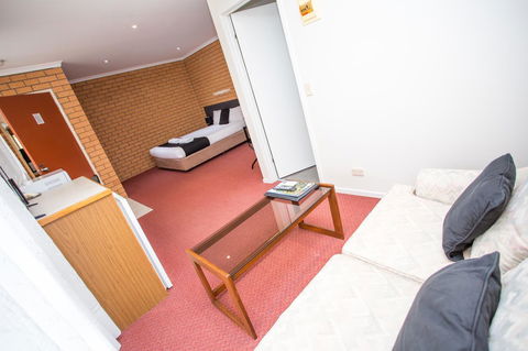 Blue Whale Motor Inn & Apartments - Accommodation Gladstone 6