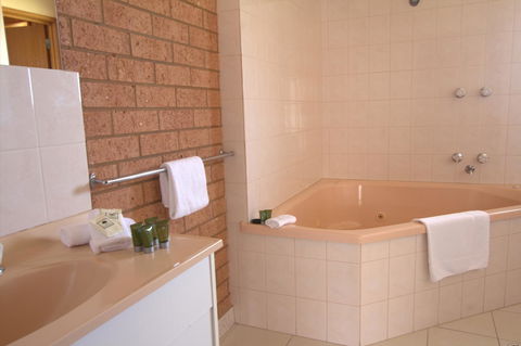 Blue Whale Motor Inn & Apartments - Accommodation Gladstone 19