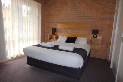 Blue Whale Motor Inn & Apartments - Accommodation Gladstone 23