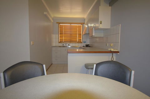 Blue Whale Motor Inn & Apartments - Accommodation Gladstone 22