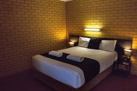 Blue Whale Motor Inn & Apartments - Accommodation Gladstone 10