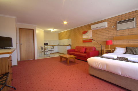 Blue Whale Motor Inn & Apartments - Accommodation Gladstone 17