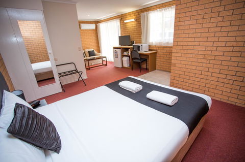 Blue Whale Motor Inn & Apartments - Accommodation Gladstone 9