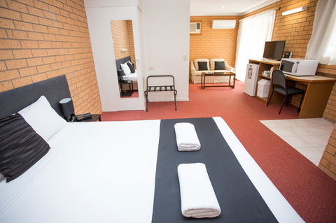 Blue Whale Motor Inn & Apartments - Accommodation Gladstone 3
