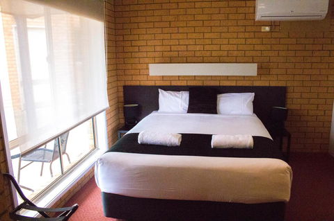 Blue Whale Motor Inn & Apartments - Accommodation Gladstone 4