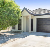 Black Lotus Townhouse - Accommodation Gladstone