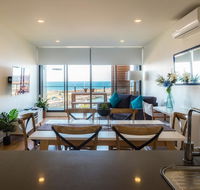 Waterfront Apt 234 Marinaquays - Accommodation Gladstone