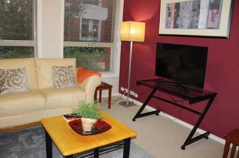 Australian Home Away @ Box Hill 2 Bedroom - Accommodation Gladstone 6