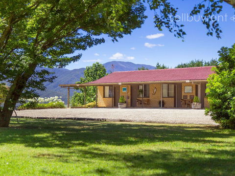 Allamar Motel - Accommodation Gladstone 0