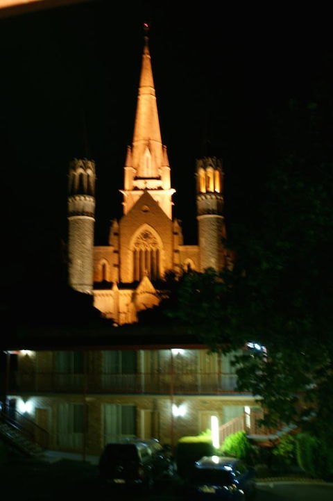 Cathedral Motor Inn - Accommodation Gladstone 2