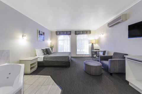 Cathedral Motor Inn - Accommodation Gladstone 19