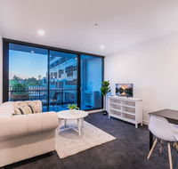 Astrina 2 Bed 2 Bath Apartment - Accommodation Gladstone