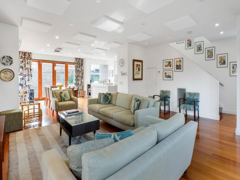 Boutique Stays - Maple On Kent - Accommodation Gladstone 1