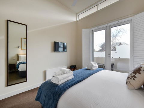 Boutique Stays - Maple On Kent - Accommodation Gladstone 10