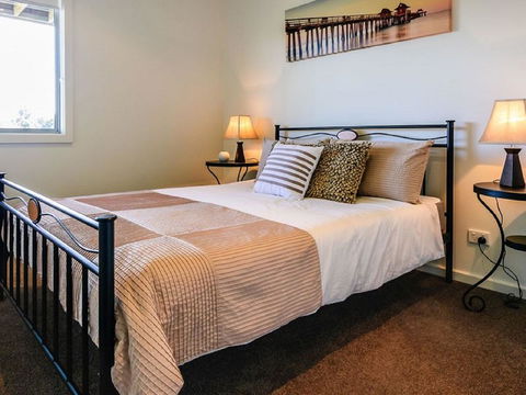 Saltwater Breeze Retreat - Accommodation Gladstone 18