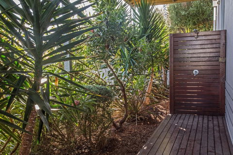 Saltwater Breeze Retreat - Accommodation Gladstone 36
