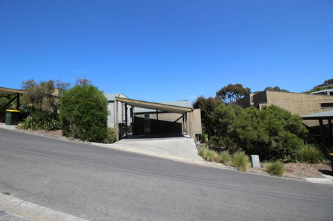 Lorne Holiday House - Accommodation Gladstone 15