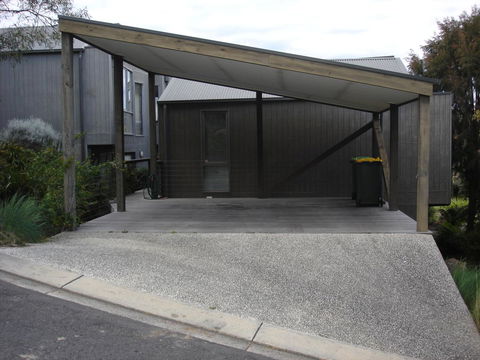 Lorne Holiday House - Accommodation Gladstone 13