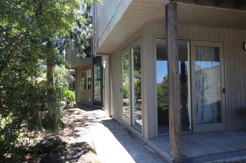 Lorne Holiday House - Accommodation Gladstone 10