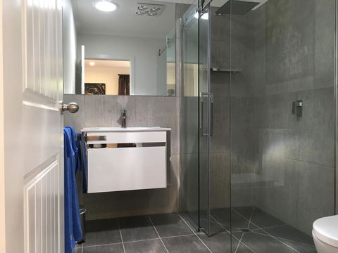 Silverwood House - Accommodation Gladstone 9