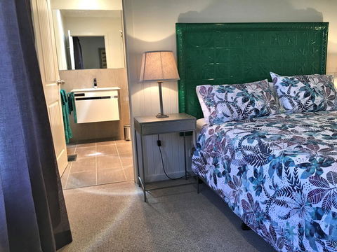 Silverwood House - Accommodation Gladstone 10