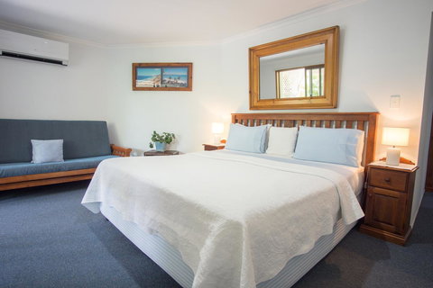 Debbie\'s Place - Accommodation Gladstone 18