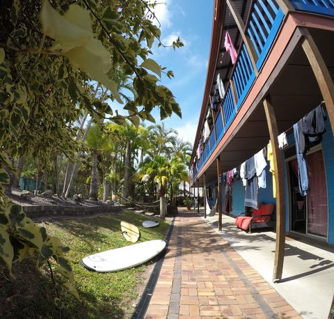 Cool Bananas Backpackers - Accommodation Gladstone 2