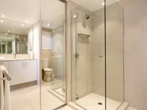 La Mer Sunshine Beachfront - Accommodation Gladstone 11