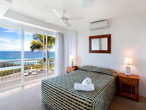 La Mer Sunshine Beachfront - Accommodation Gladstone 26