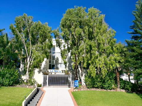 La Mer Sunshine Beachfront - Accommodation Gladstone 14