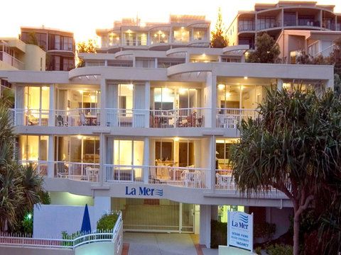 La Mer Sunshine Beachfront - Accommodation Gladstone 18