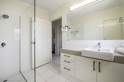 Sunseeker Holiday Apartments - Accommodation Gladstone 35