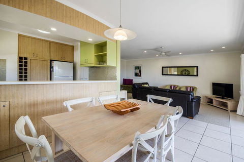 Sunseeker Holiday Apartments - Accommodation Gladstone 2