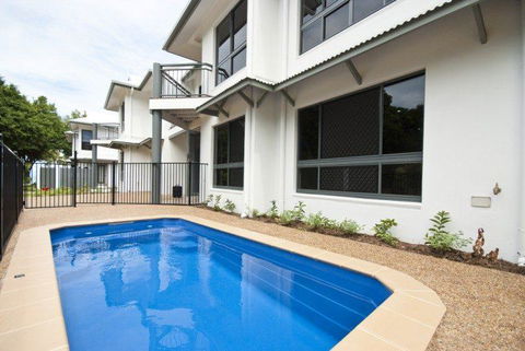 Woodville Beach Townhouse 6 - Accommodation Gladstone 5