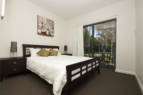 Woodville Beach Townhouse 6 - Accommodation Gladstone 12