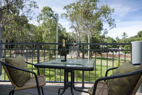 Woodville Beach Townhouse 6 - Accommodation Gladstone 10