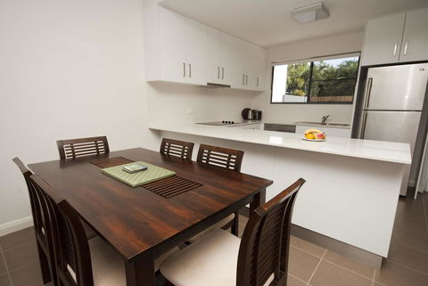 Woodville Beach Townhouse 6 - Accommodation Gladstone 7