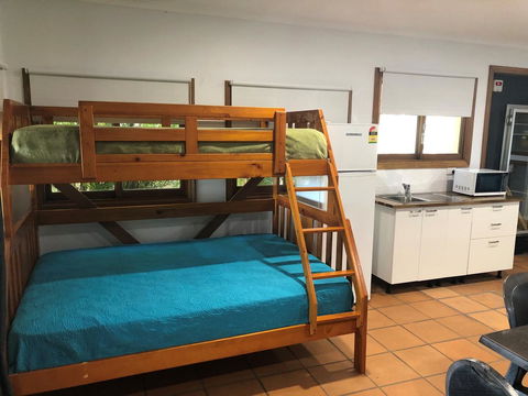 Captain Cook Holiday Village 1770 - Accommodation Gladstone 27