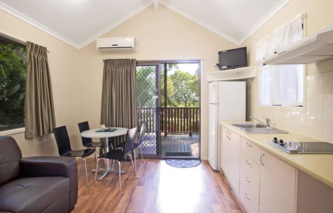 Captain Cook Holiday Village 1770 - Accommodation Gladstone 16