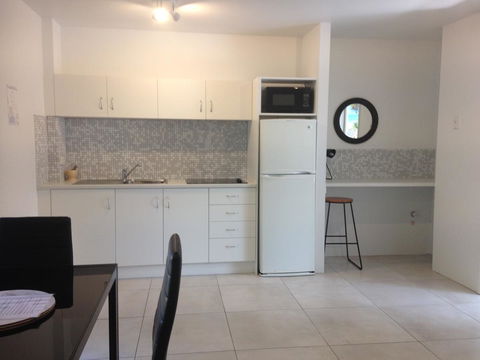 Chez Noosa Resort Motel - Accommodation Gladstone 5