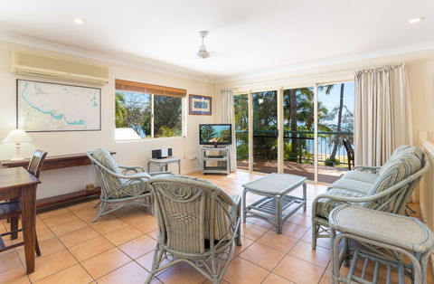 Sails On Horseshoe - Accommodation Gladstone 2