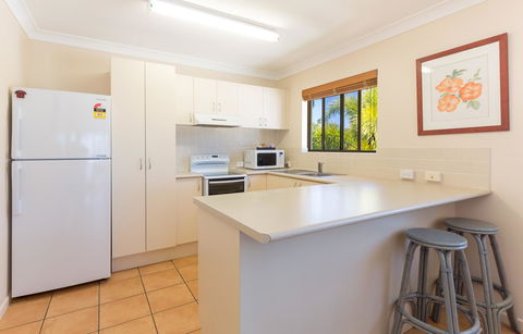 Sails On Horseshoe - Accommodation Gladstone 36
