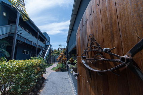 Backpackers At 1770 - Accommodation Gladstone 3