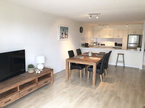 Sunshine Beach Luxe Apartment - Accommodation Gladstone 4