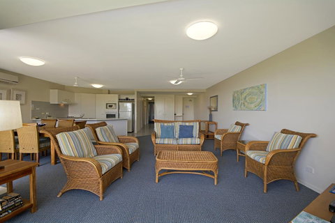Sunshine Vista - Accommodation Gladstone 24