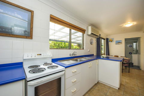 Magnetic North Apartment 1 - Accommodation Gladstone 7